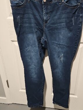 Royalty For Me Dark Blue Cropped Ankle Jeans